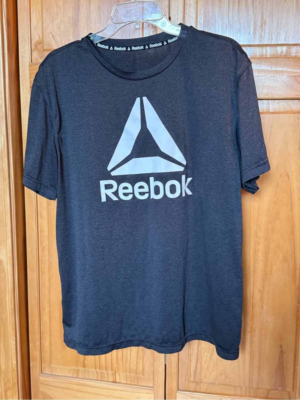 Reebok Men's Dark Charcoal Heather Delta Logo Athletic Graphic T-Shirt L